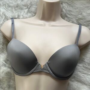 32D lightly lined Demi VS bra